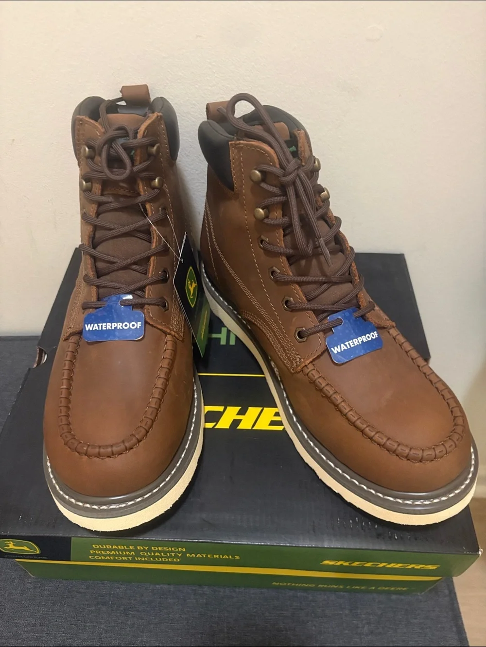 Skechers John Deer Men's Waterproof Brown Leather Moc Toe Boots size 10